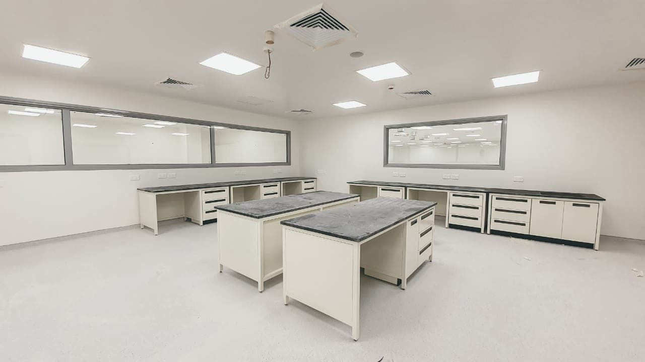 Lab Bench - Work Station